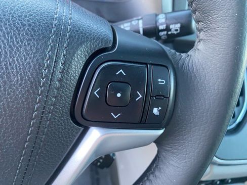 Used 2017 Toyota Sienna XLE w/ XLE Navigation Package AWD/4WD image 21