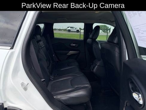 Used 2017 Jeep Cherokee Limited AWD/4WD image 10