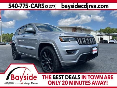 Used 2020 Jeep Grand Cherokee Altitude AWD/4WD image 1
