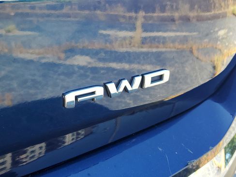 Used 2023 GMC Terrain SLT image 6