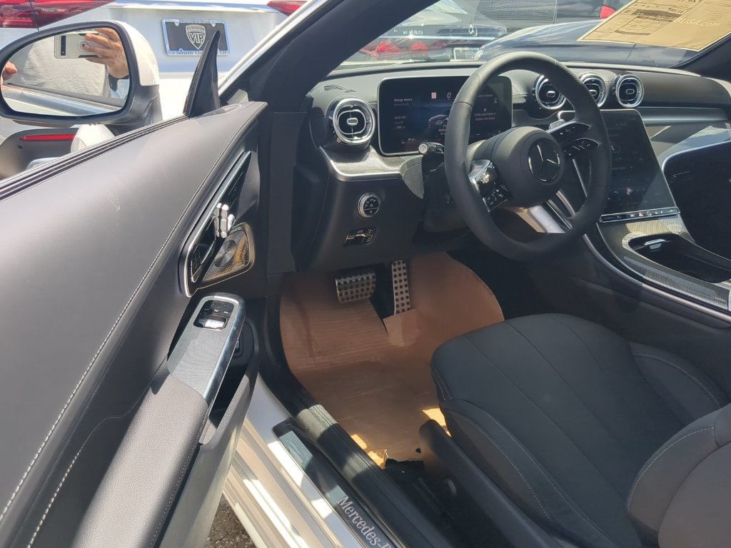Certified 2024 Mercedes-Benz CLE 300 4MATIC Coupe image 3