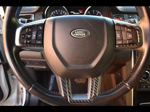 Used 2016 Land Rover Discovery Sport SE AWD/4WD image 14