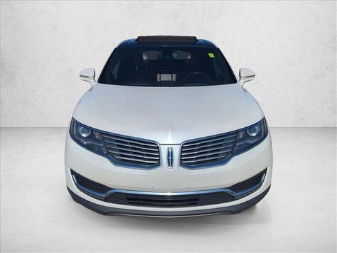 Used 2016 Lincoln MKX Reserve w/ Climate Package image 2