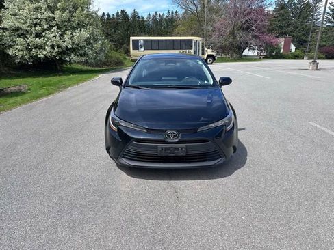 Used 2023 Toyota Corolla LE FWD image 8