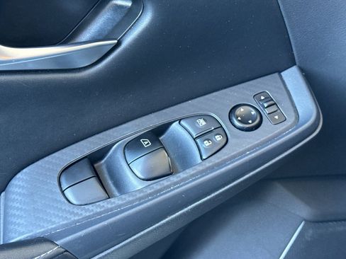 Used 2025 Nissan Sentra SV FWD image 13