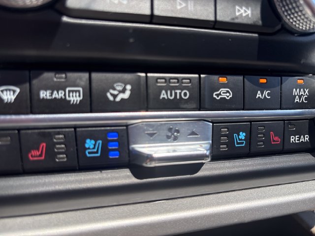 Used 2023 Ford Expedition Max Limited AWD/4WD image 34