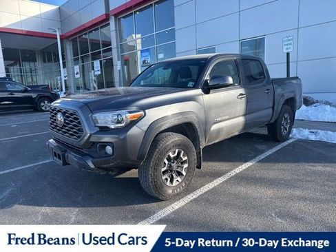 Used 2023 Toyota Tacoma TRD Off-Road image 12