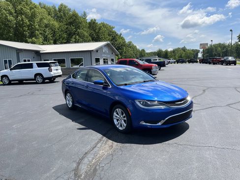 Used 2016 Chrysler 200 Limited FWD image 7