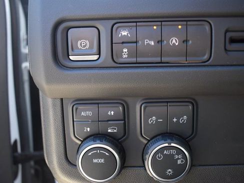 Used 2023 Chevrolet Tahoe LT image 25