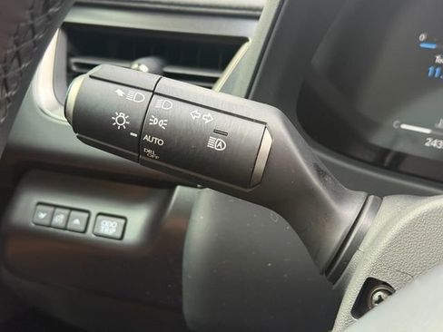 Used 2025 Lexus UX 300h AWD w/ Accessory Package (Z1) image 18