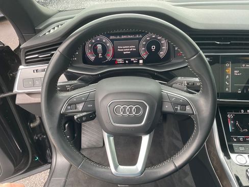 Used 2020 Audi Q8 Premium Plus AWD/4WD image 19