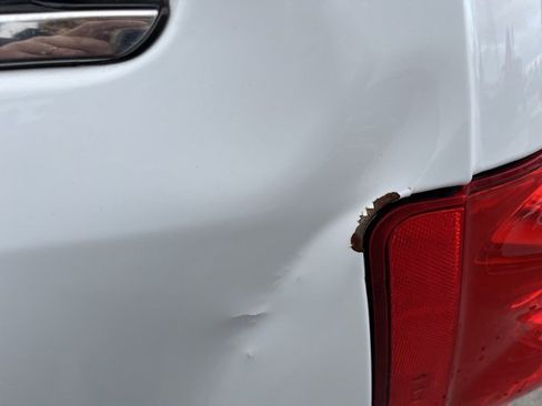 Used 2018 Dodge Grand Caravan SXT image 10