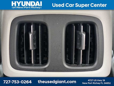 Certified 2022 Hyundai Tucson SEL w/ Cargo Package AWD/4WD image 17