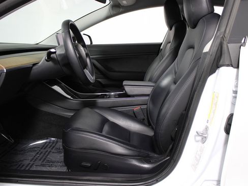 Used 2020 Tesla Model 3 Standard Range Plus image 8