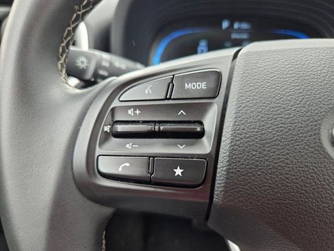 Used 2025 Hyundai Venue SEL FWD image 20