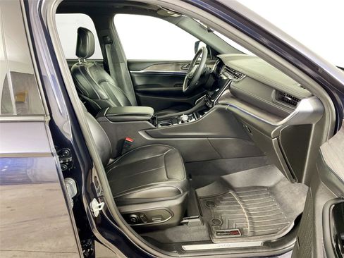 Used 2023 Jeep Grand Cherokee L Overland image 29