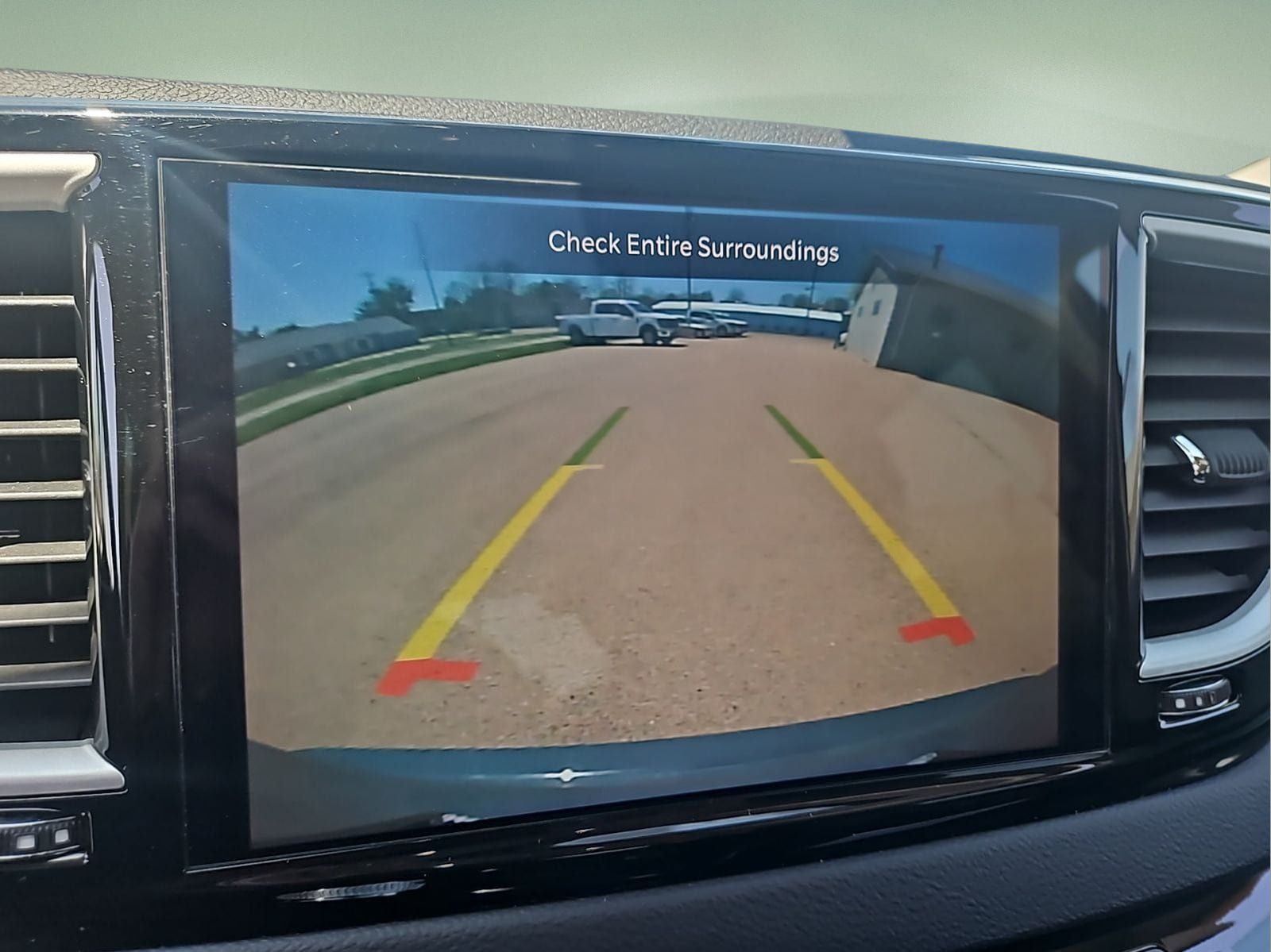 Used 2023 Chrysler Pacifica Touring-L FWD image 26