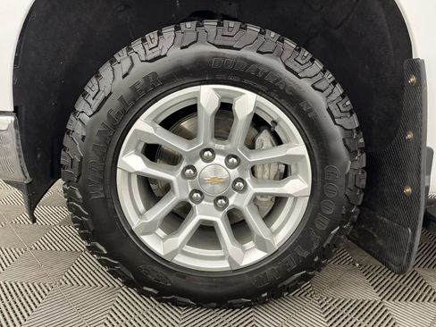 Used 2024 Chevrolet Silverado 1500 LT w/ Z71 Off-Road Package image 21