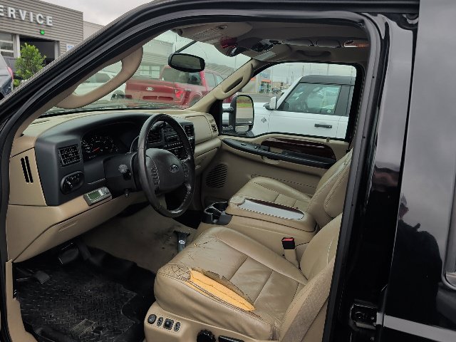 Used 2005 Ford Excursion Limited AWD/4WD image 10