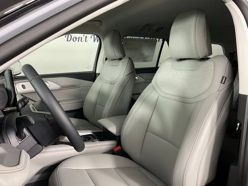 New 2026 Ford Explorer Active w/ Active Comfort Package RWD image 14