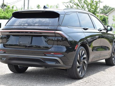 Used 2024 Lincoln Nautilus Reserve w/ Equipment Group 203A AWD/4WD image 6