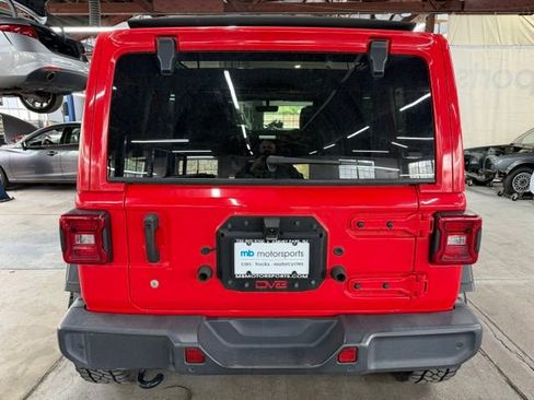 Used 2019 Jeep Wrangler Unlimited Sahara w/ Quick Order Package 24M Moab AWD/4WD image 3