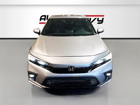 Used 2023 Honda Civic Sport Touring image 2