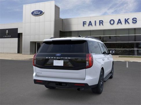 New 2025 Ford Expedition Active image 8