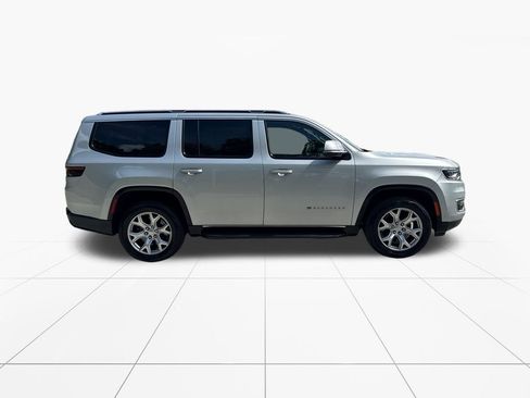 Used 2022 Jeep Wagoneer Series II AWD/4WD image 9