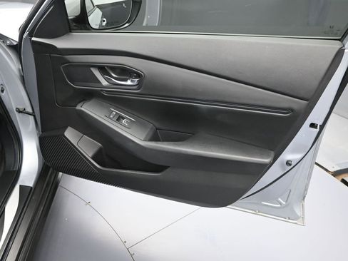 Used 2023 Honda Accord EX image 34