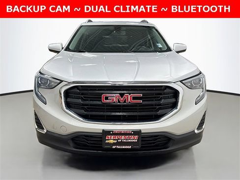 Used 2018 GMC Terrain SLE w/ Driver Convenience Package image 3