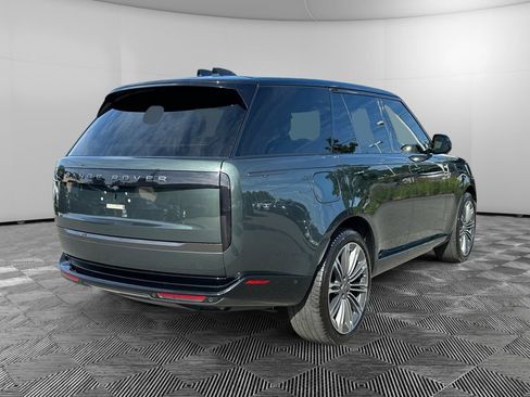 Used 2025 Land Rover Range Rover SE AWD/4WD image 5