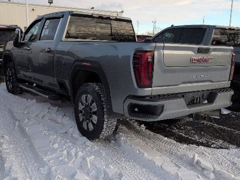 Used 2024 GMC Sierra 2500 Denali w/ Denali Reserve Package image 2