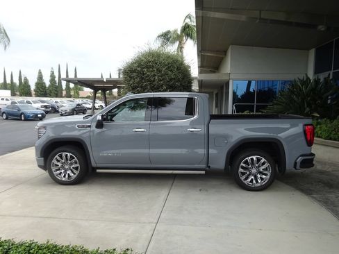 Certified 2025 GMC Sierra 1500 Denali w/ Denali Reserve Package AWD/4WD image 5