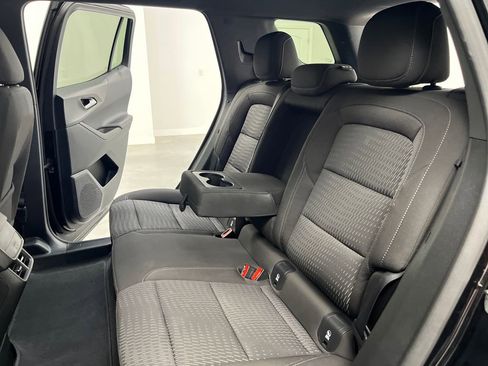 Used 2025 Chevrolet Equinox LT FWD image 13