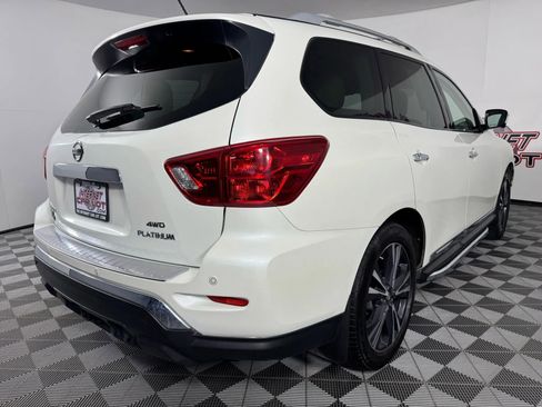 Used 2018 Nissan Pathfinder Platinum image 33