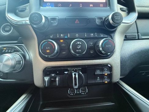 Used 2022 RAM 1500 Laramie AWD/4WD image 16