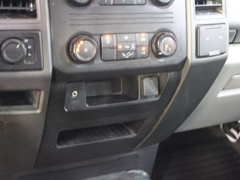 Used 2018 Ford F250 XL AWD/4WD image 16