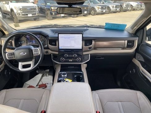Used 2024 Ford Expedition Max Limited image 8