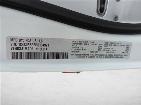 Used 2024 Jeep Wagoneer L Series II RWD image 15