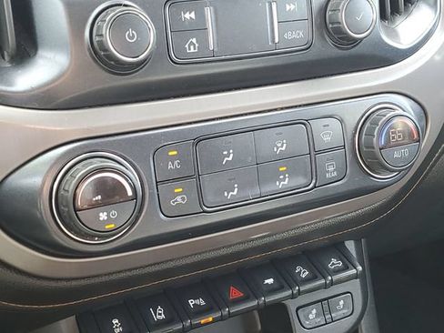 Used 2021 GMC Canyon AT4 w/ Driver Alert Package AWD/4WD image 18