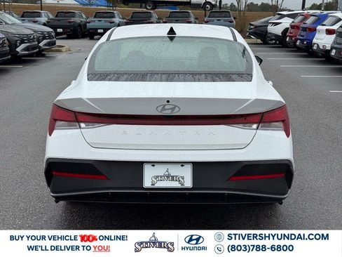 New 2026 Hyundai Elantra SE image 12