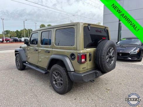 Used 2025 Jeep Wrangler Unlimited Sport AWD/4WD image 3