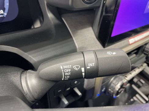 Used 2025 Toyota Tacoma 4x4 Double Cab Hybrid image 41