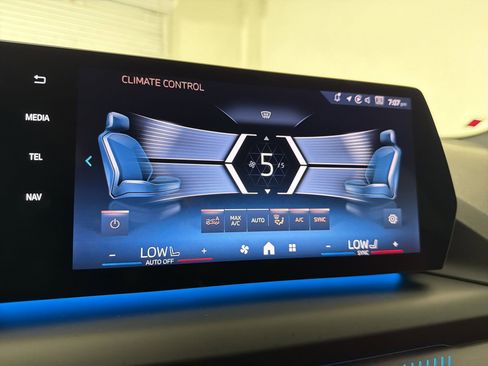 Certified 2025 BMW 228i xDrive w/ Technology Package AWD/4WD image 26