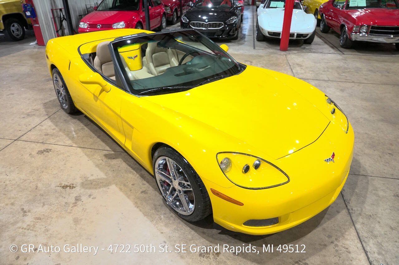Used 2007 Chevrolet Corvette Convertible w/ Performance Package RWD image 14