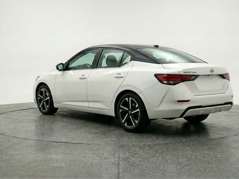 Used 2025 Nissan Sentra SV image 6