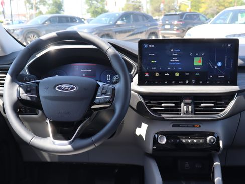 Used 2024 Ford Escape Platinum w/ Premium Technology Package AWD/4WD image 14