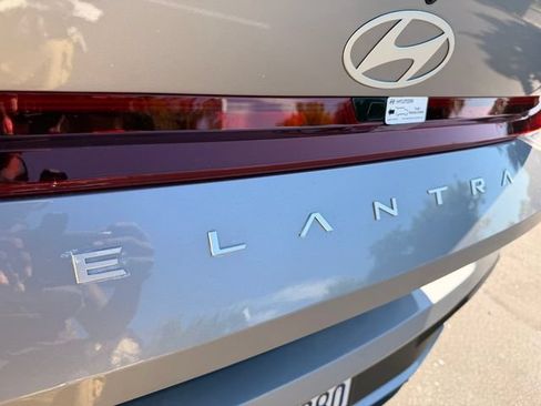 Used 2025 Hyundai Elantra Sport FWD image 28