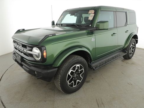 Used 2025 Ford Bronco Outer Banks image 6